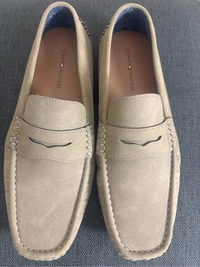 Tommy Hilfiger Men’s Taupe Color Loafers Size 9